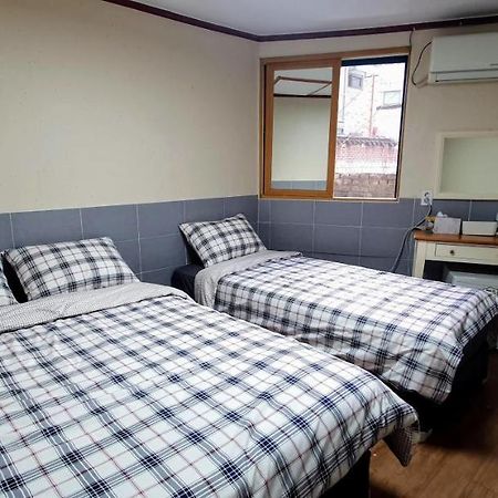 New Sun Guesthouse Myeongdong Сеул Екстериор снимка