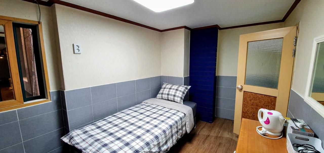 New Sun Guesthouse Myeongdong Сеул Екстериор снимка