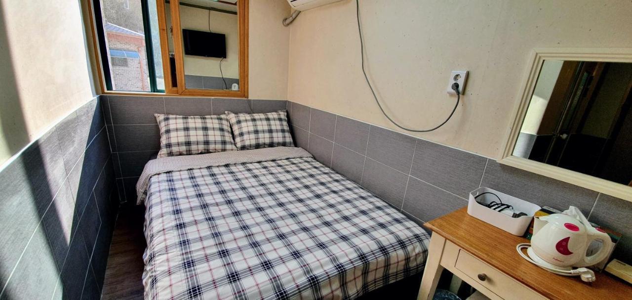 New Sun Guesthouse Myeongdong Сеул Екстериор снимка