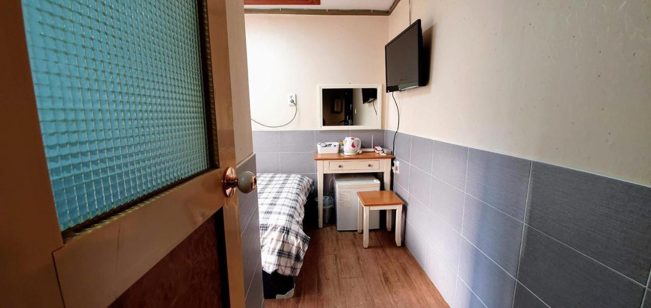 New Sun Guesthouse Myeongdong Сеул Екстериор снимка