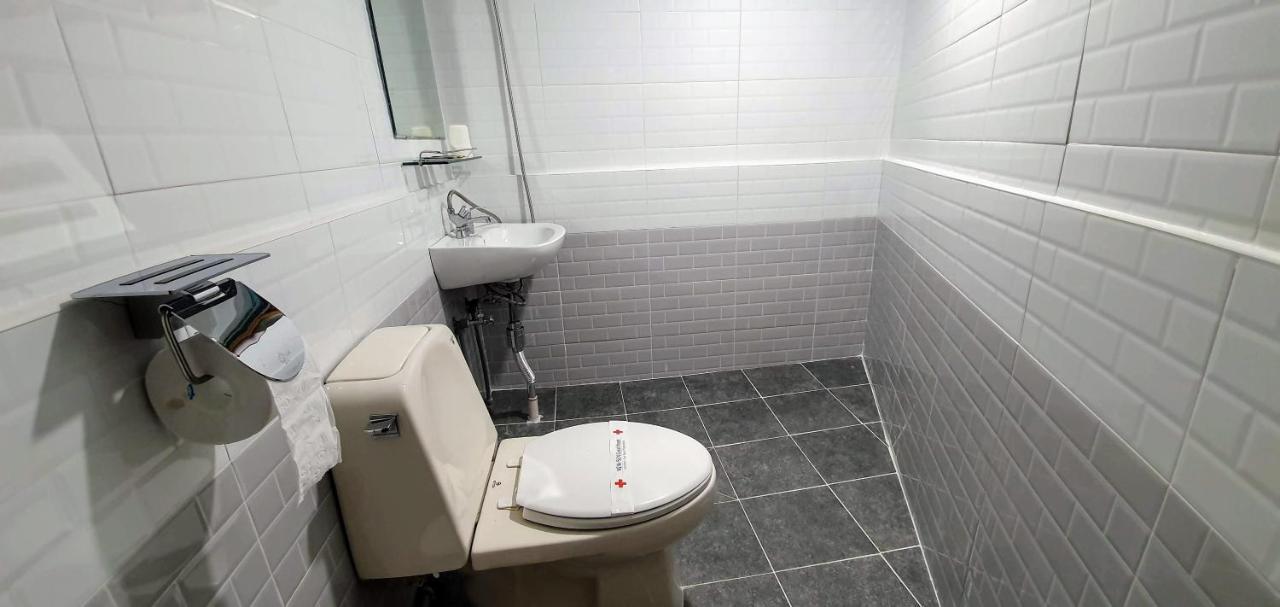 New Sun Guesthouse Myeongdong Сеул Екстериор снимка