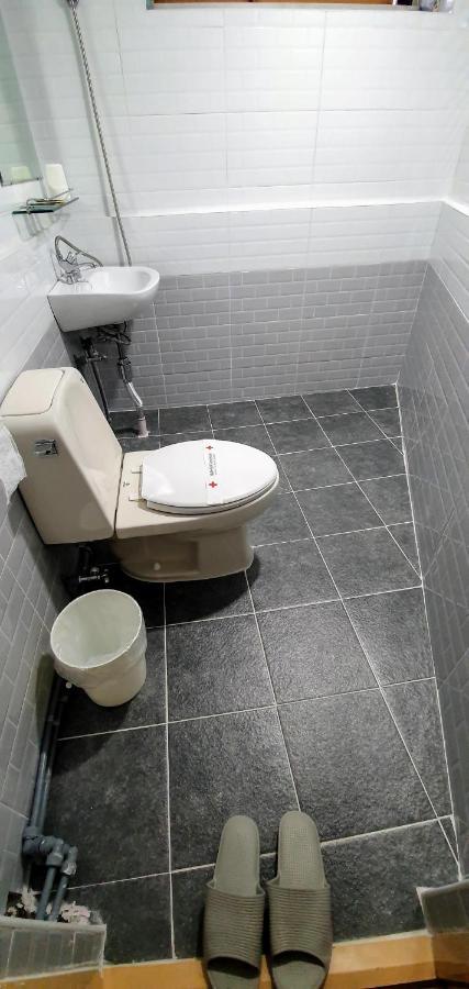 New Sun Guesthouse Myeongdong Сеул Екстериор снимка