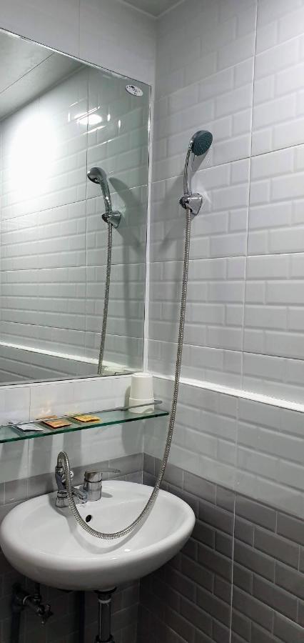 New Sun Guesthouse Myeongdong Сеул Екстериор снимка
